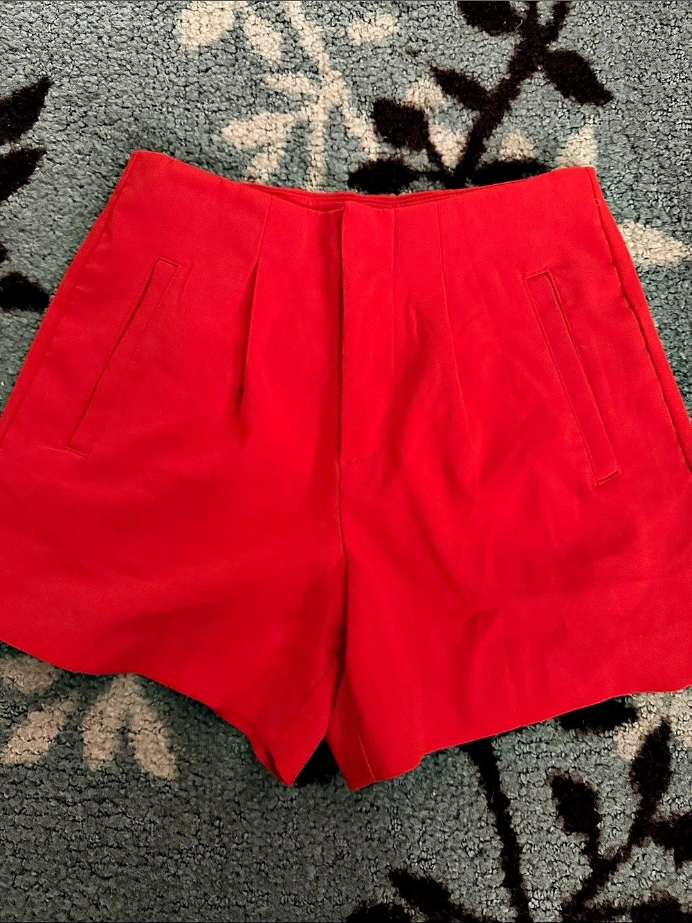 a new day High-Rise Tailored Shorts in Red Size 4
